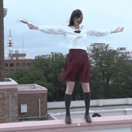 在电视剧方面也是相当劳模,特别是同一时期放送的几部夏季日剧,对风格