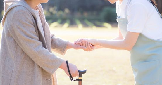 武汉老人出院后被外孙“拒收”,谁之过?