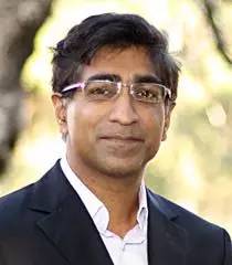 加州戴维斯大学法学教授,加州国际法研究中心主管