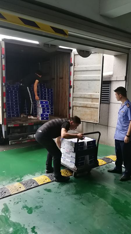 马博在线体育 - 真的很不容易啊!助攻后立马被换下,埃梅里是有多讨厌厄齐尔...