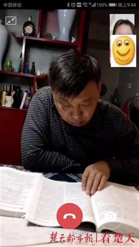 为和女儿更多交流 49岁父亲自学通过＂天下第一