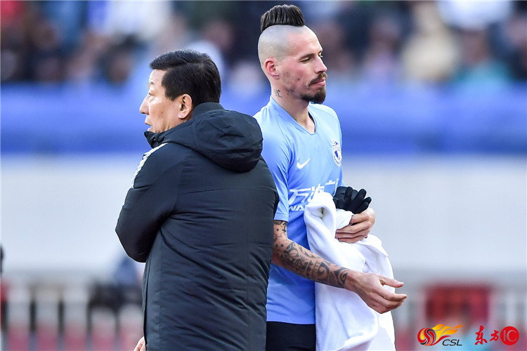 大连一方屡失良机 中锋位置一人仍不可或缺