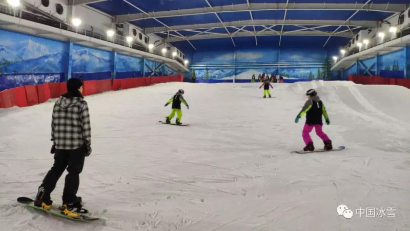 单板滑雪未来可期单板滑雪技巧类项目跨界跨项雪上集训选拔第二期圆满