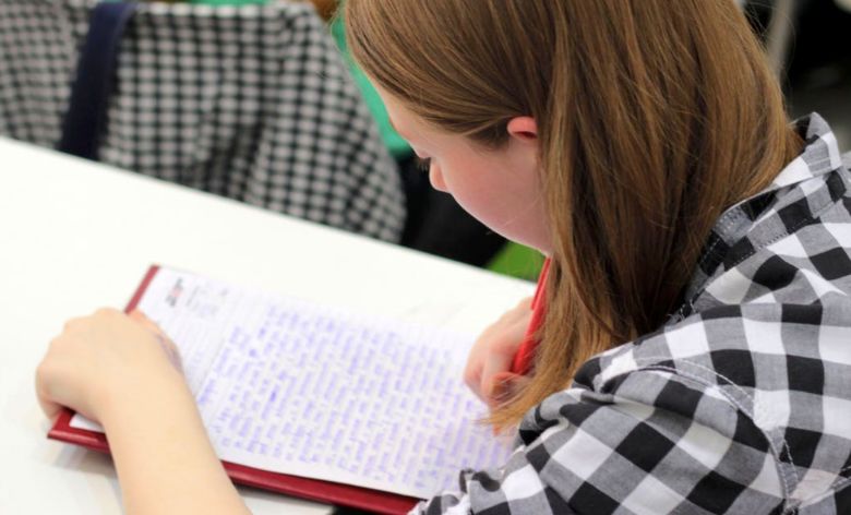 多伦多大学5年要涨50%学费,居然是玩真的,国