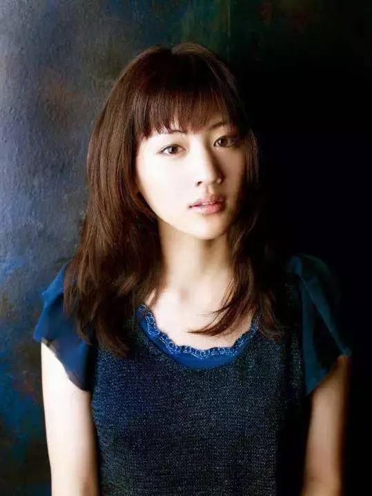 她脸型都有硬伤 为什么还能被选上日本最美女性