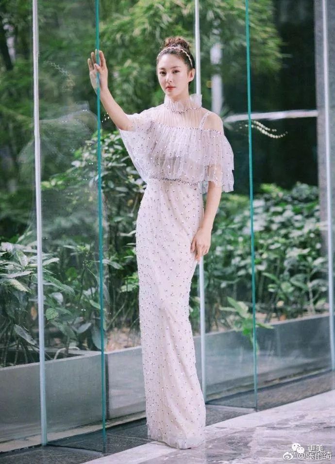 范冰冰超白 刘亦菲很瘦 明星的颜值有多扛打 路透照才最真实