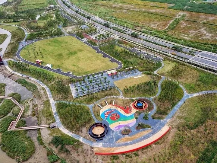 在新加坡赌场赢700新币-心理学:下图你最先看到什么?测出你面临多大压力!