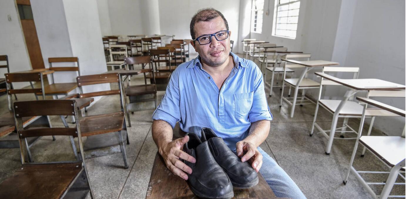 经济崩盘:委内瑞拉高等学府教授付不起修鞋费