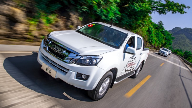 我把皮卡开进了女儿寨