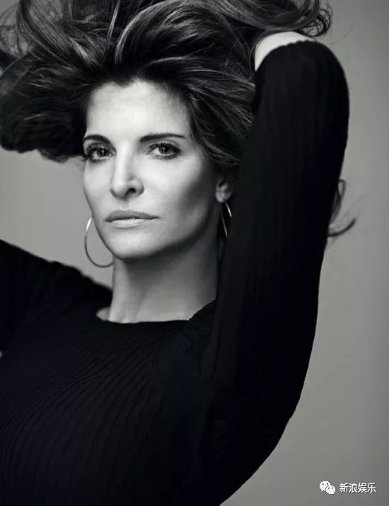 都这么大了，还和妈妈搂着亲亲？