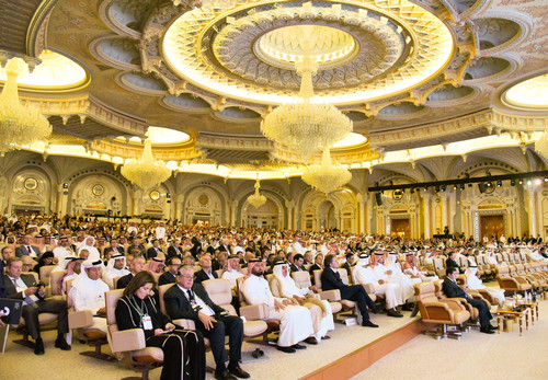 10月23日，在沙特阿拉伯利雅得，嘉宾出席会议。新华社记者 涂一帆 摄