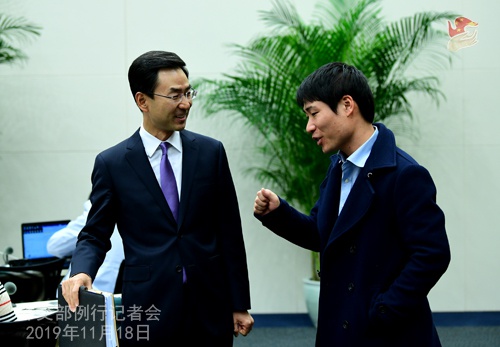 ued部门·10岁女孩写作文“控诉”双警父母:“警察的孩子讨厌放假”