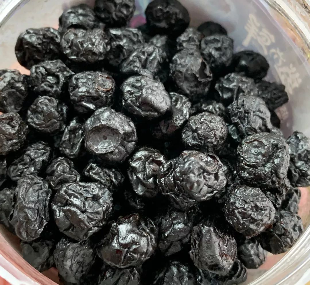熬夜眼睛特好使,原因是吃了一个冬的蓝莓干?