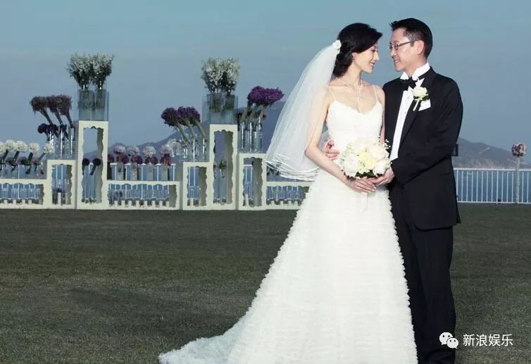 连李嘉欣都要被担心钱不够花了？