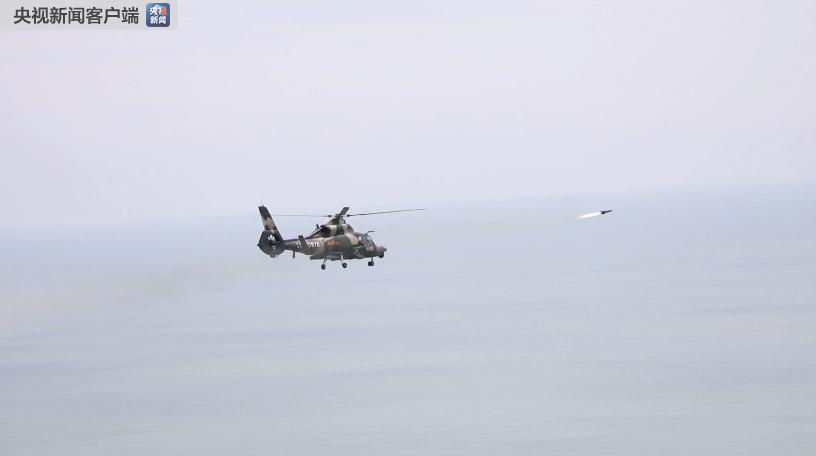 央视记者独家直击我军在东南沿海跨昼夜实弹演