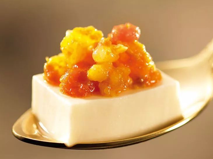 蟹黄酱中的宾利,吃一口能把天灵盖爽秃