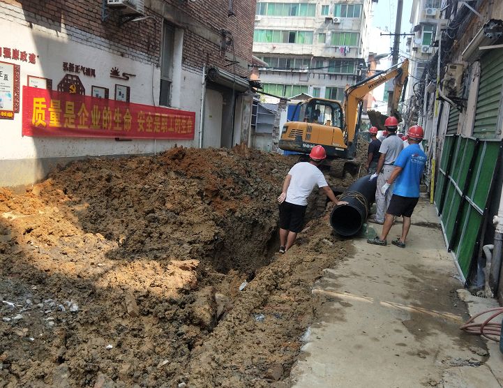 赣州钓鱼台改造项目最新动态：拆除违章店面41间