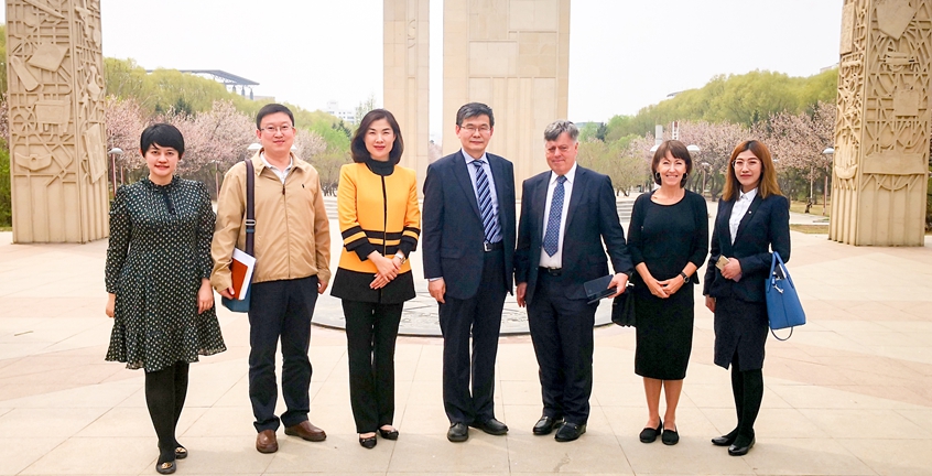 瑞典林雪平大学代表团访问吉林大学