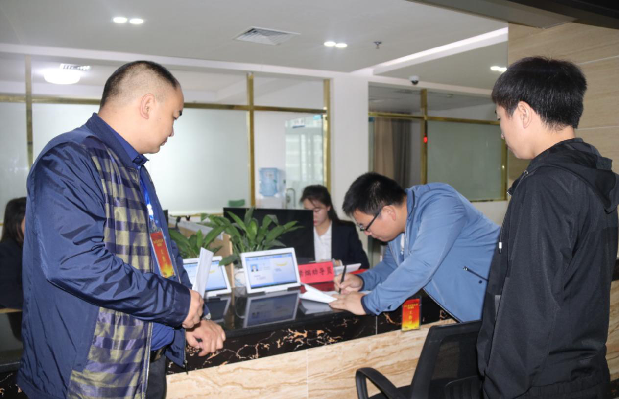 贫困人口大病救助基金_大病救助申请咋写(3)