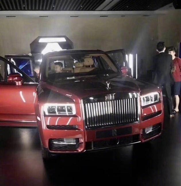 劳斯莱斯库里南外形曝光 家族式设计/搭6.75T V12发动机