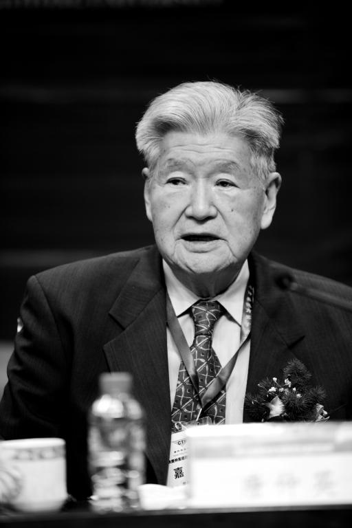 西安交通大学沉痛悼念唐仲英先生