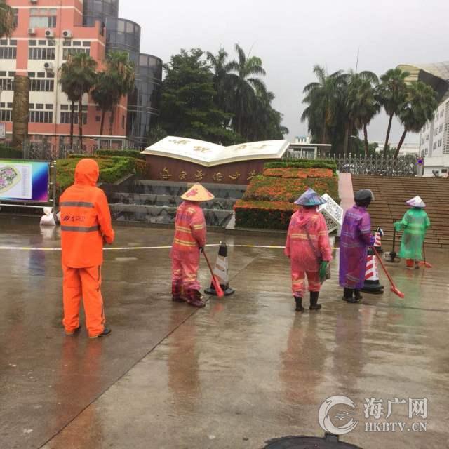 应急预案增派人手 海口龙马环卫公司积极应对