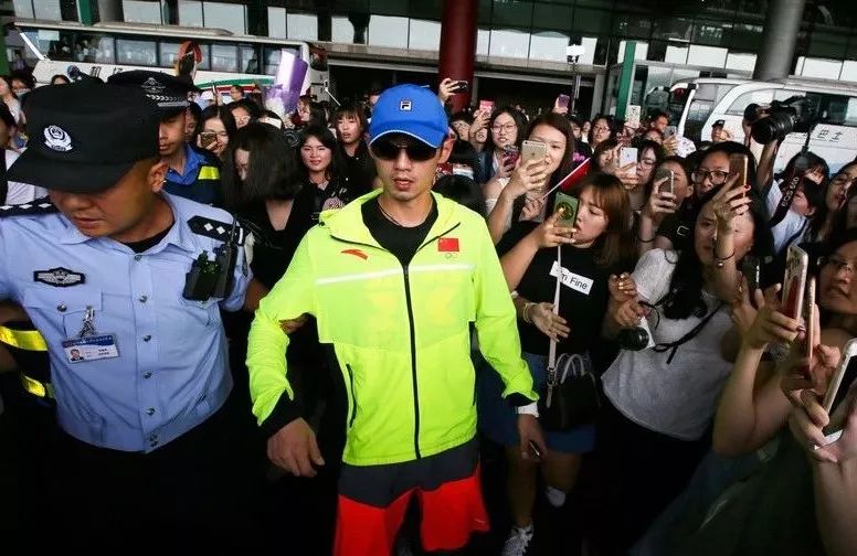 陈奕迅堪称时尚黑洞？张继科不服