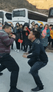 这种斗舞可真是炫酷极了