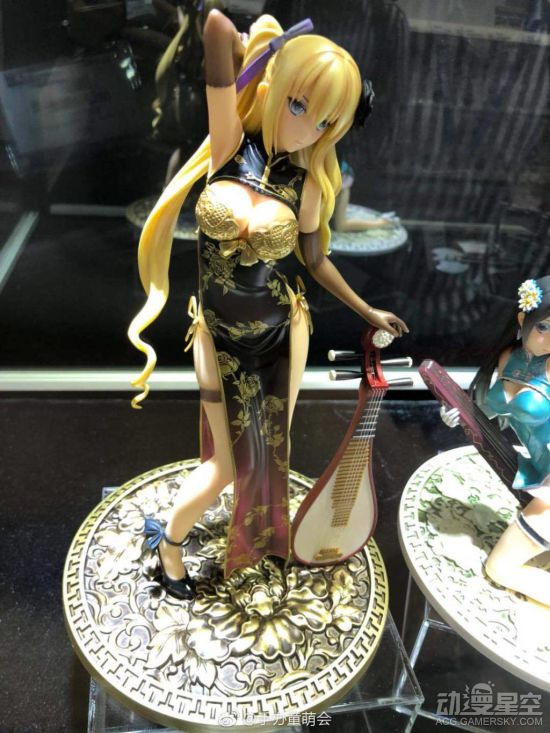 2018上海CCG漫展精品手办图集:美腿缭绕 身材