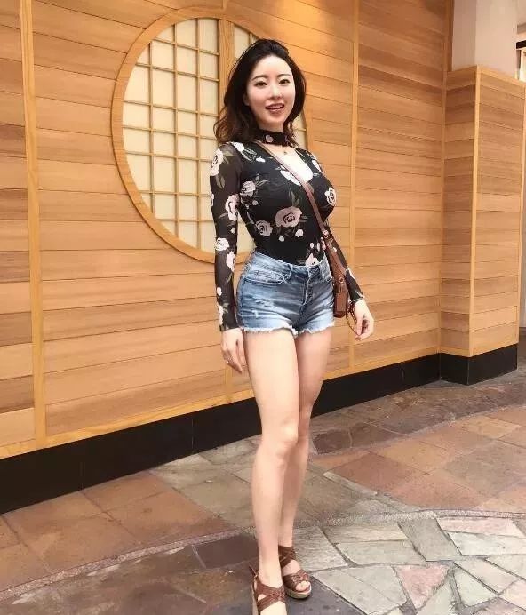 被刘强东带火的蒋聘婷,到底是什么样的魔鬼身