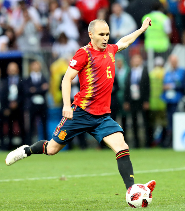 2008-2018,伊涅斯塔告别,西班牙的无敌真正远