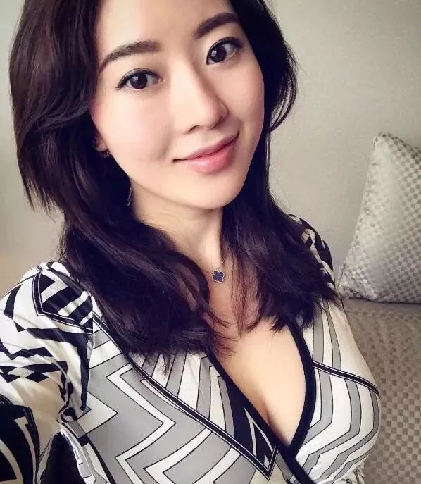 被刘强东带火的蒋聘婷,到底是什么样的魔鬼身