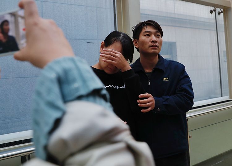 3u娱乐开户平台|A股惊现神操作:一边回购一边减持 深交所紧急发函