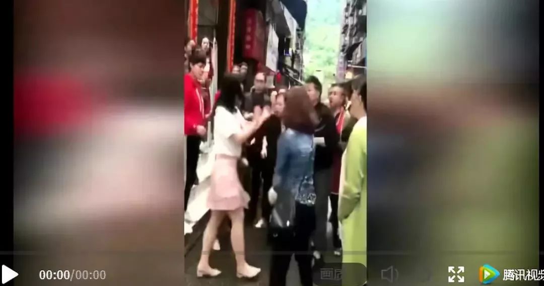 他把70岁患癌父亲“骗”到国外，从高空飞跃而下，奇迹发生