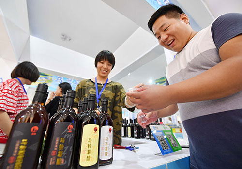 京蒙对口帮扶乌兰察布特色农产品集市开到北京