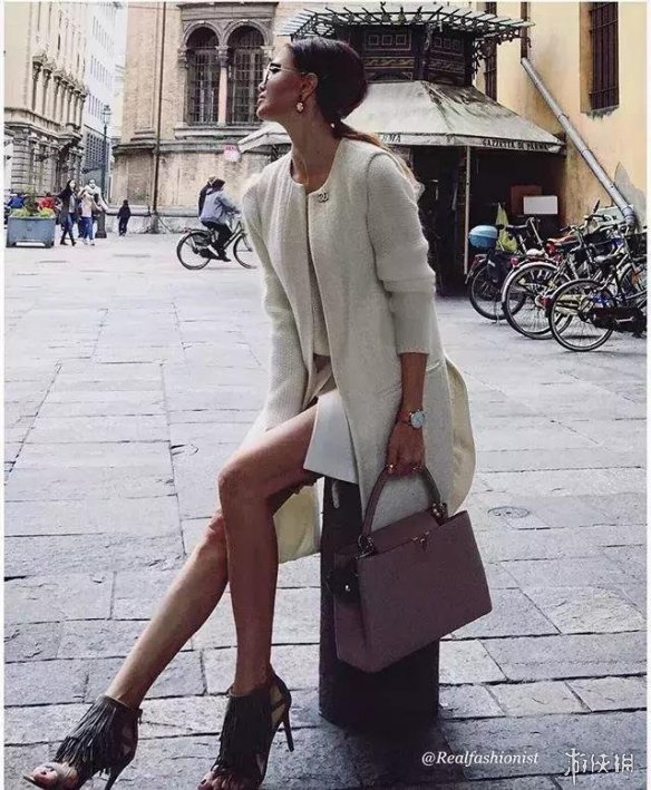 你能看出她快50了吗?奶奶级的火辣美人堪称岁月宠儿