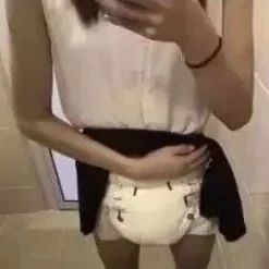 这张19岁女生的掀裙自拍照 充满了悔恨 但发人深思!