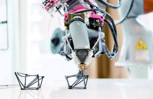 3D打印机器手臂也将在活动现场展出
