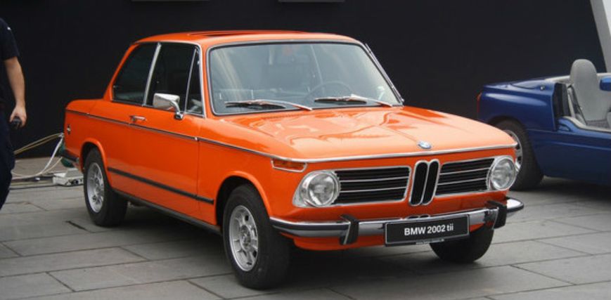 全新宝马3系涉嫌抄袭?宝马粉儿说这跟众泰不一样|聚论