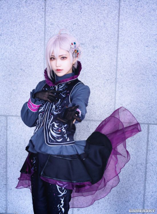 17岁韩国美少女新作COS:帅的掉渣 性别傻傻分不清