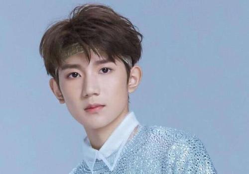 王源变身火娃,生活技能令贾乃亮吃惊,学霸不