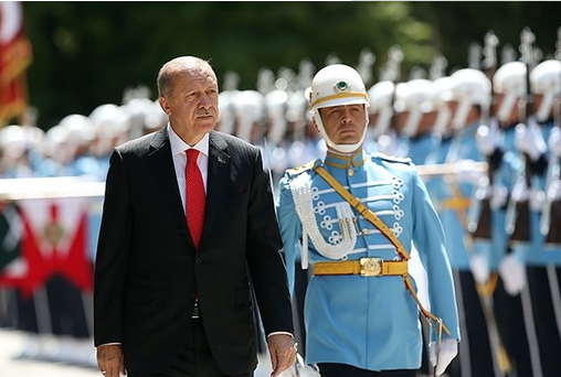 埃尔多安宣誓就职新一任土耳其总统 （图片来源：沙巴日报）