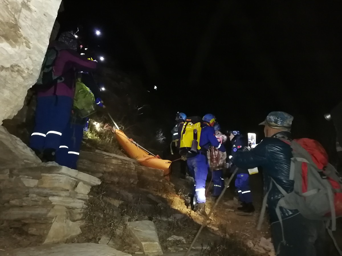 634是新濠吗-16岁少女遭继父性侵三年后卧轨自杀 继父获刑9年
