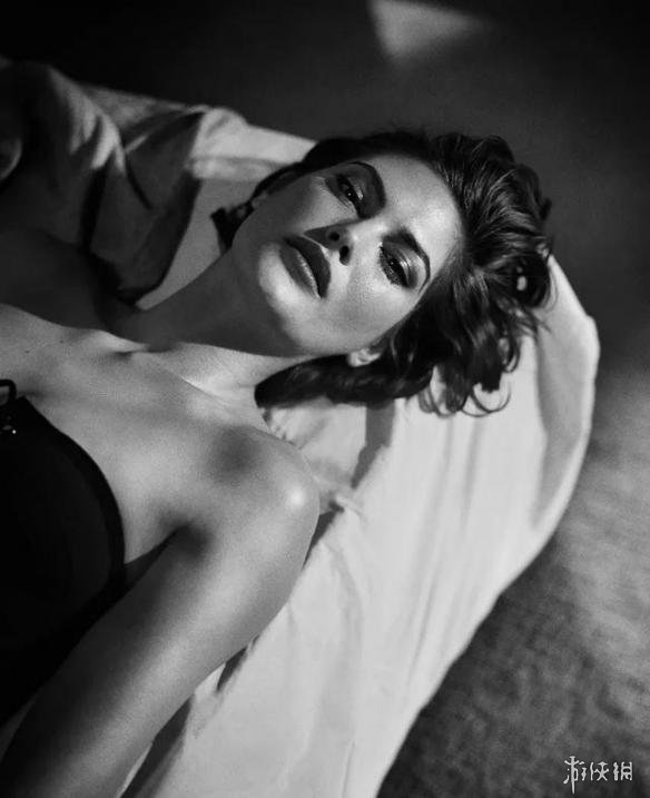 欲罢不能的性感媚药！他镜头下有好莱坞最性感的女人-手机新浪网