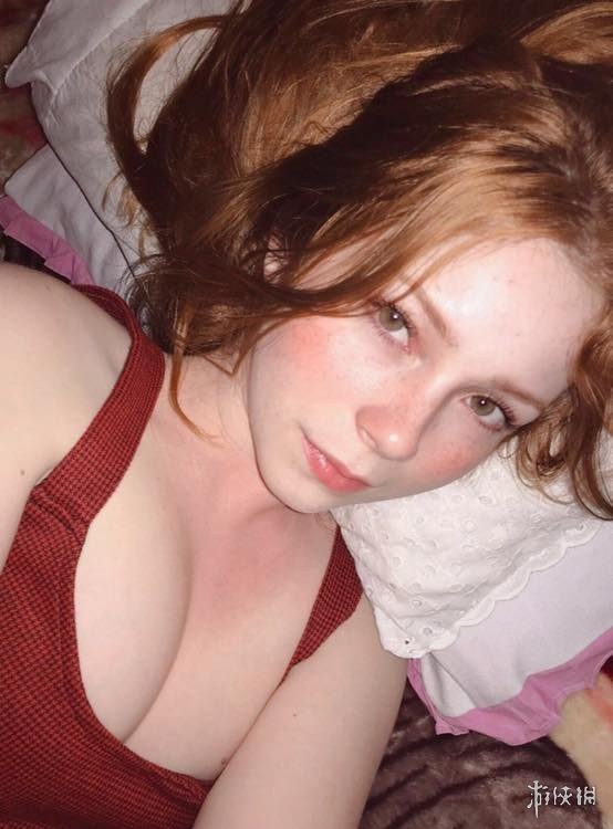 精灵在人间!19岁巴西萝莉颜主播小姐姐皮肤白皙 身材火辣!