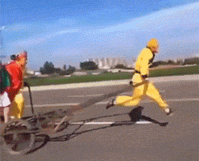 都别拦着我，还能开上它三分钟。