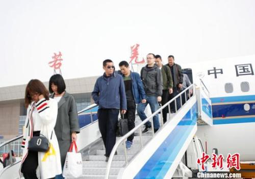 新疆“空中通道”增至20个 若羌结束无民用航空机场历史