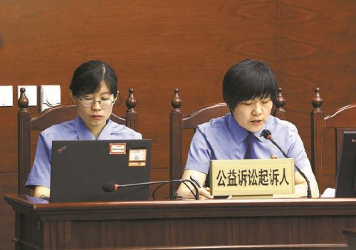 图片新闻|公益诉讼|起诉人|张玮