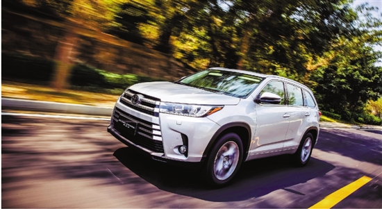 首月订单过万2018款全新汉兰达到店热销