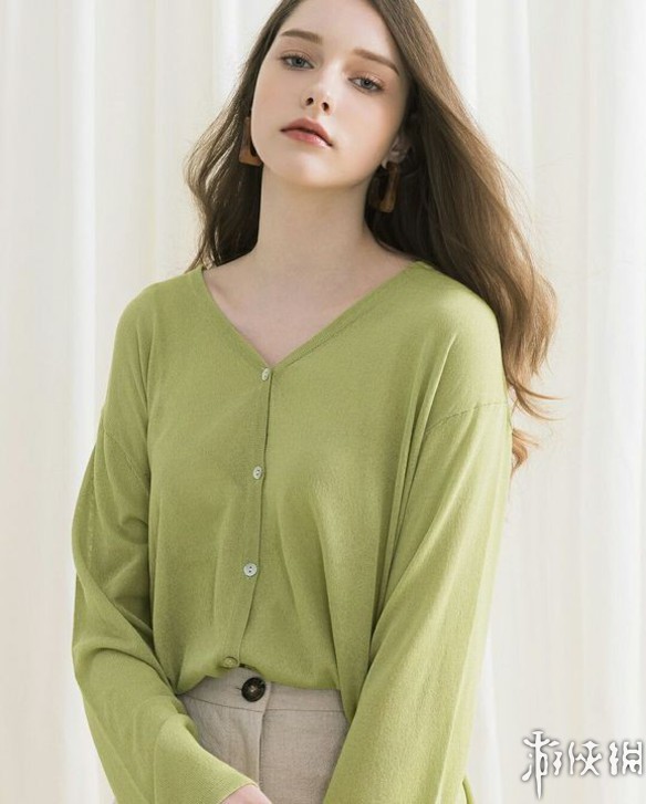 俄罗斯禁欲系颜值嫩模 仙女长相360度无死角般甜美